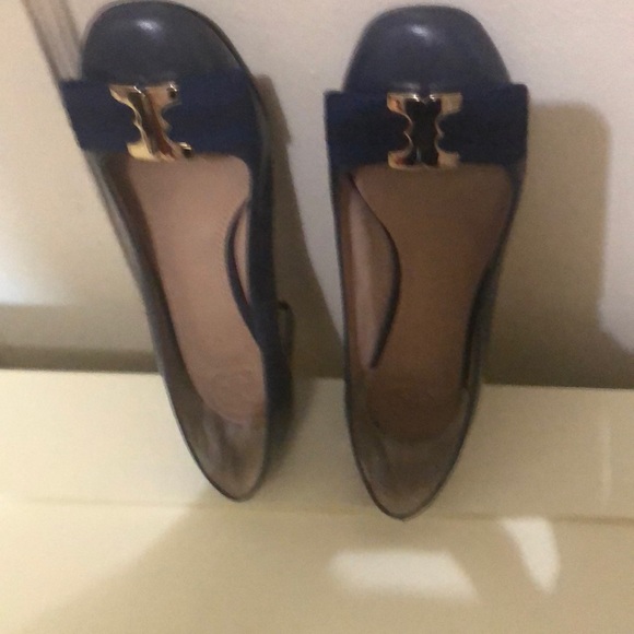 Navy Blue Leather shoes with Bow on the front - Picture 5 of 6